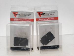 lot 931 image: Trijicon RMR Mount Sealing Plate - QUANTITY 2 - BID IS TIMES THE QUANTITY