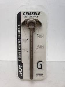 lot 1424 image: Geissele 5.56 Airborne Charging Handle   DDC