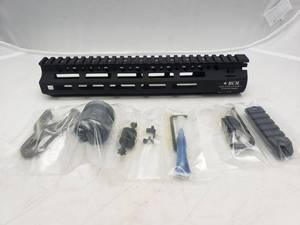 lot 987 image: BCM Gunfighter 10 MCMR M LOK 5.56MM Aluminum Rail - Black