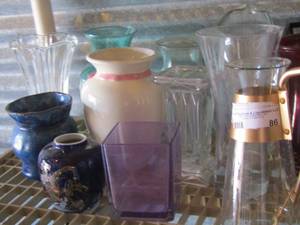 lot 86 image: flower vases Galore enjoy