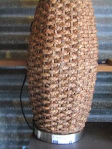 lot 29 image: 17 tall wicker table lamp needs a bulb