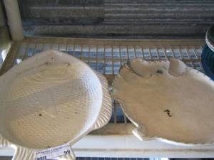 lot 99 image: 1612 fish platter- 1511 pig platter