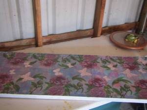 lot 104 image: Canvas floral art 4718