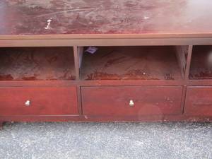 lot 16 image: Entertainment center TV cabinet , small scratches can be repaired, 267220