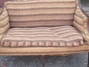 lot 24 image: vintage brown 2 seater love seat