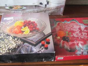 lot 143 image: mikasa Christmas story 13 12 serving platter- sweet heart fruit bowl