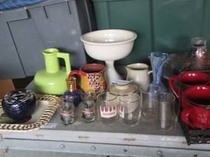 lot 50 image: lot of household and kitchen dcor