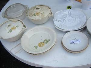 lot 191 image: kitchen lot , plates - sunflower casserole dish