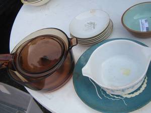 lot 195 image: Pyrex bowl with dark blue pattern- various saucers- brown glass pans