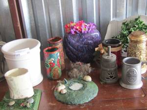 lot 65 image: various home dcor, vases, plus
