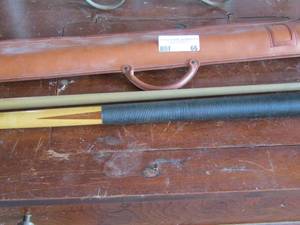 lot 66 image: Brunswick KU KING Snooker pool stick in case