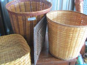 lot 73 image: wicker basket lot