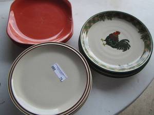 lot 76 image: various dinner plates