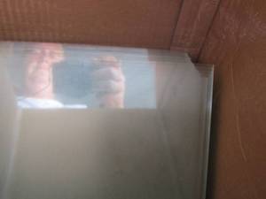 lot 80 image: box of 1212 glass pieces