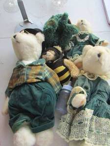 lot 81 image: vintage bears, some have stands