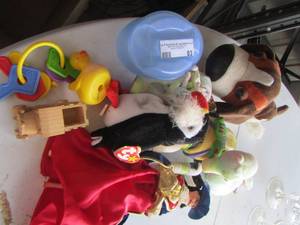 lot 83 image: kids toy lot