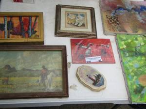 lot 87 image: various home art