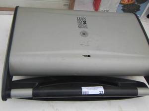 lot 23 image: Lean Mean grilling machine like new great condition, comes with grease trap