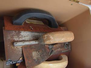 lot 113 image: putty knifes and scrappers smoothers