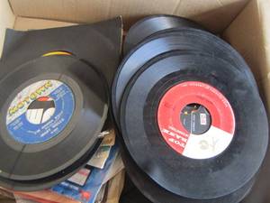 lot 162 image: RECORD LOT - 45S