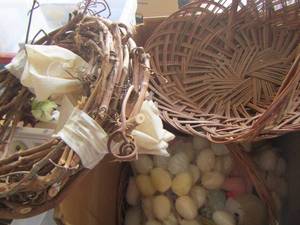 lot 163 image: wicker baskets, egg dcor