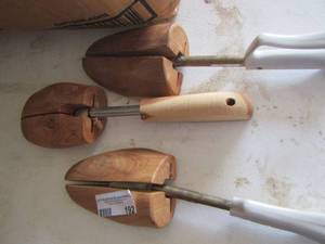 lot 192 image: shoe stretchers qty 3