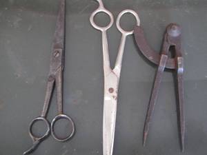 lot 216 image: vintage hair cutting scissors