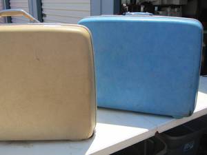 lot 241 image: 2 Samsonite suitcases