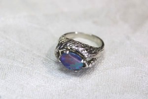 lot 79 image: Sterling Silver and Opal triplet art nouveau style ring. Marked 925. Size 6.5