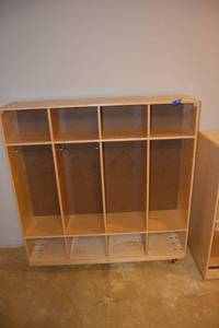 lot 175 image: Rolling Whitney preschool cubbies storage unit