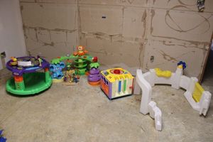 lot 167 image: Preschool toys and bouncy saucer