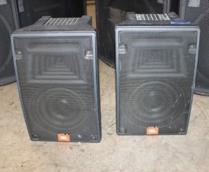 lot 117 image: Pair of JBL speakers Control 8SR