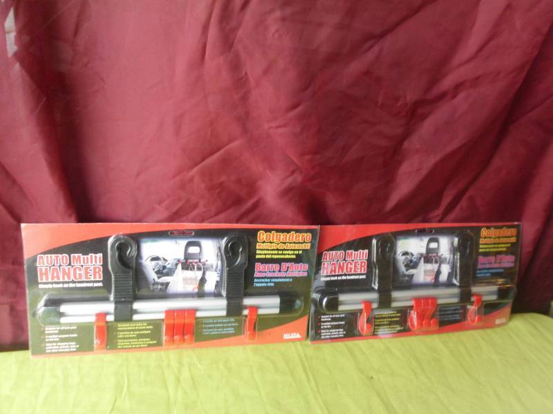 lot 18 image: AUTO MULTI HANGERS