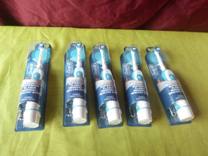 lot 41 image: ORAL B HEALTH
