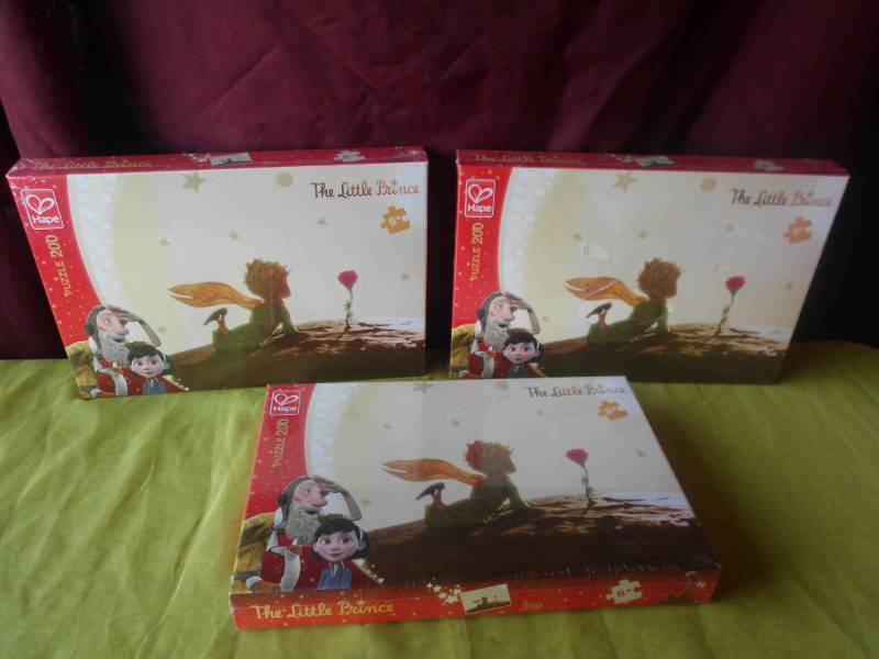 lot 53 image: PUZZLE LOT