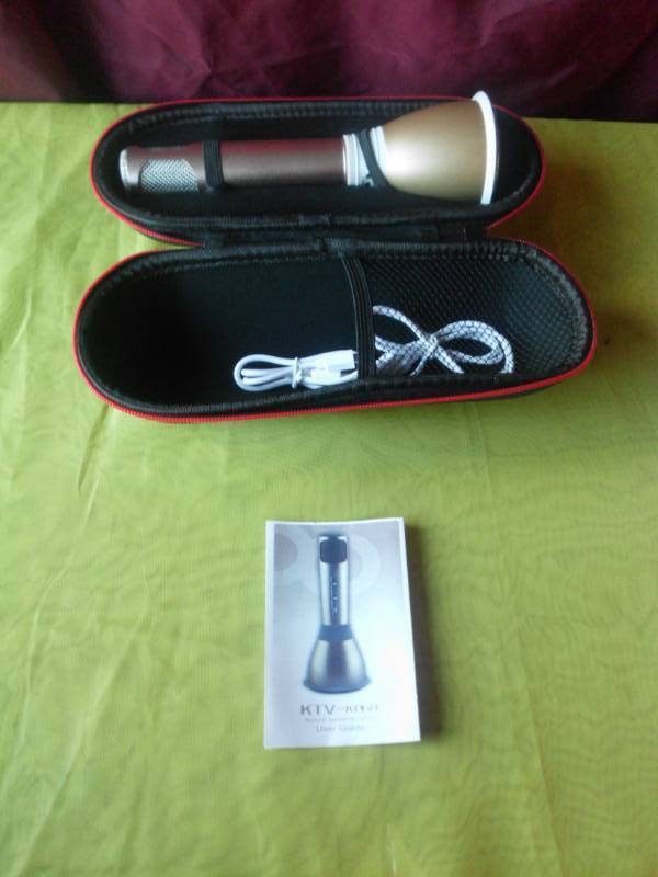 lot 54 image: BLUETOOTH MICRPHONE