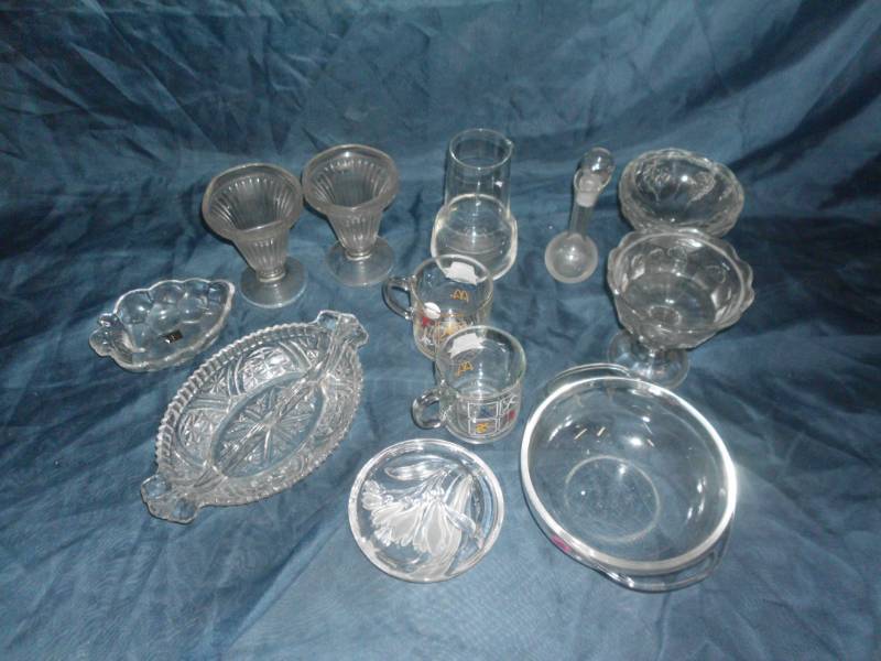 lot 157 image: ASST GLASS
