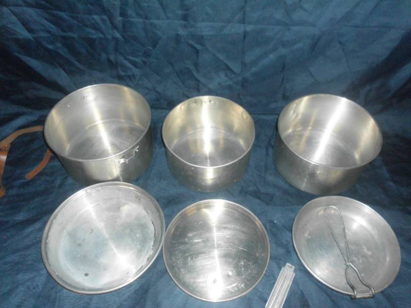 lot 164 image: VINTAGE NESTING POT