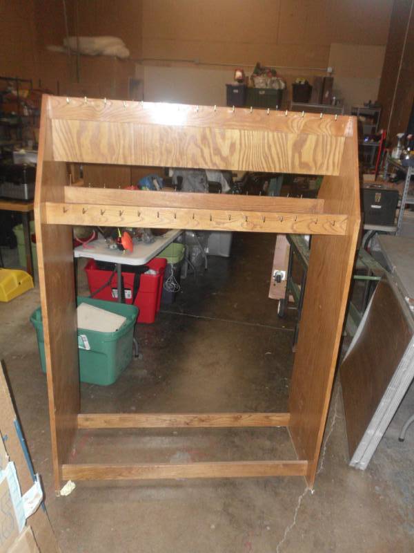 lot 175 image: VINTAGE BELT DISPLAY