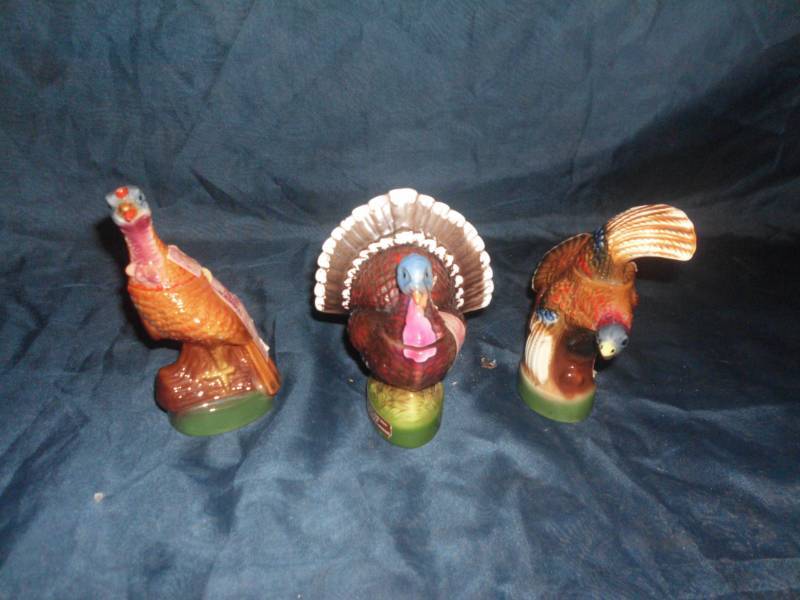lot 121 image: WILD TURKEY DECANTER