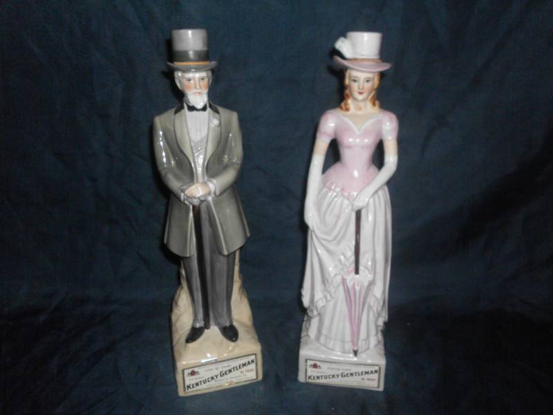 lot 127 image: KENTUCKY GENTLEMAN DECANTER