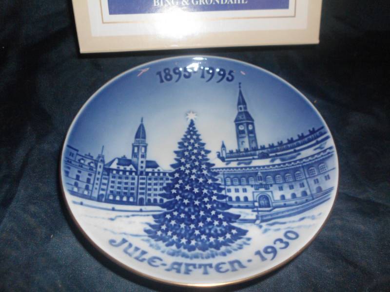 lot 135 image: THE CENTENNIAL COLLECTION BY BING & GRONDHAL