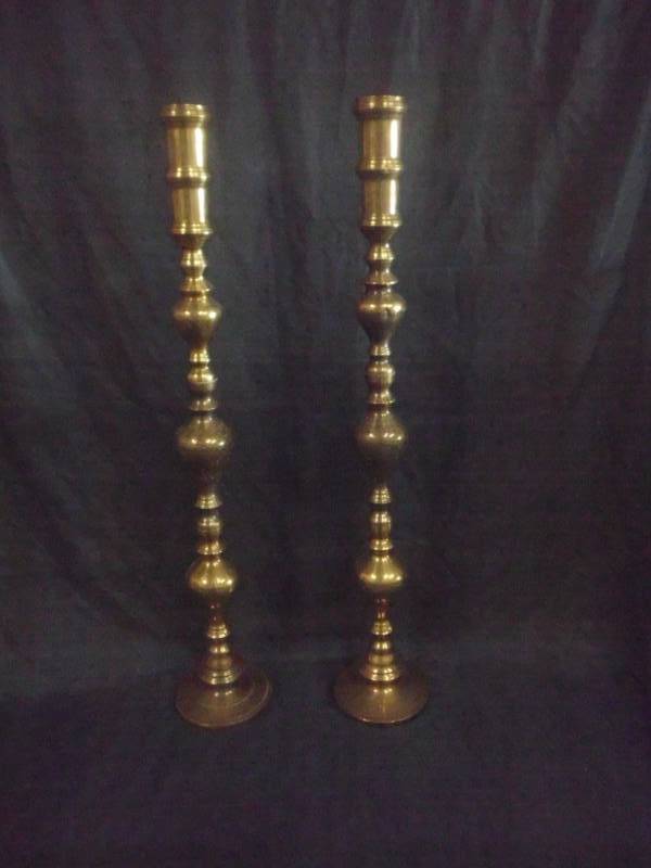 lot 143 image: BRASS CNADLE HOLDERS