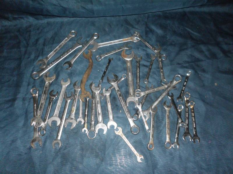 lot 187 image: WRENCH LOT