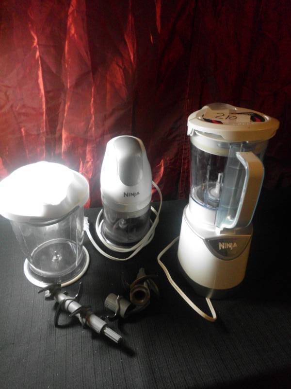 lot 210 image: NINJA BLENDER