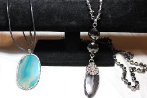 lot 144 image: Gemstone Jewelry - Sliced Agate. See descriptions below.