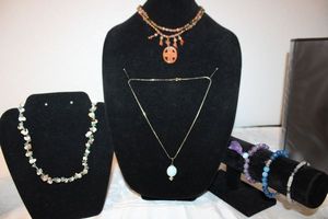 lot 126 image: Gemstone Jewelry - Jadeite. See descriptions below.