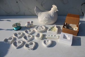 lot 14 image: Crafting Ceramics