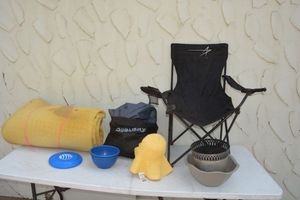 lot 55 image: Folding yard chair, air mattress, floppy hat with head mannequin, foam pad