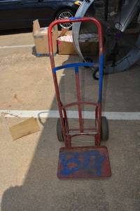 lot 56 image: Red Hand truck dolly (one wheel need attention)